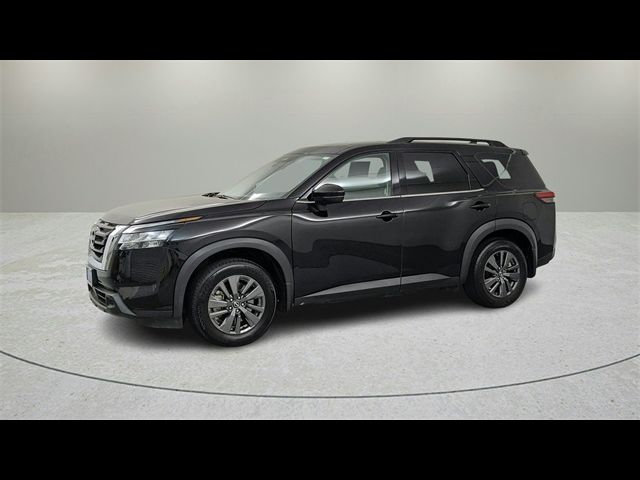 2022 Nissan Pathfinder SV