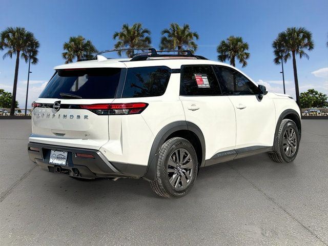 2022 Nissan Pathfinder SV