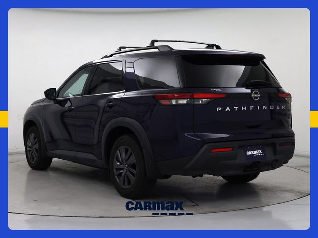 2022 Nissan Pathfinder SV