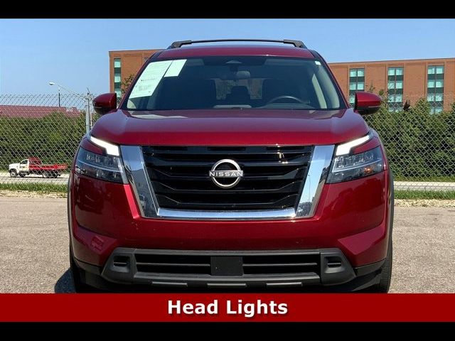 2022 Nissan Pathfinder SV
