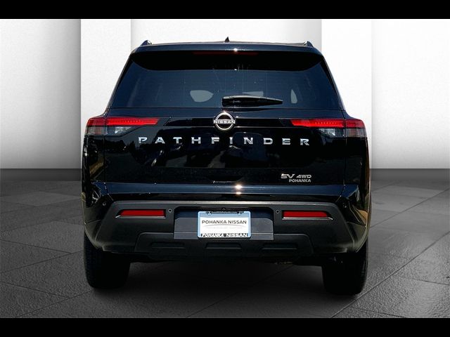 2022 Nissan Pathfinder SV