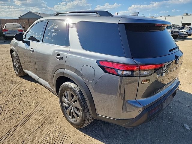 2022 Nissan Pathfinder SV