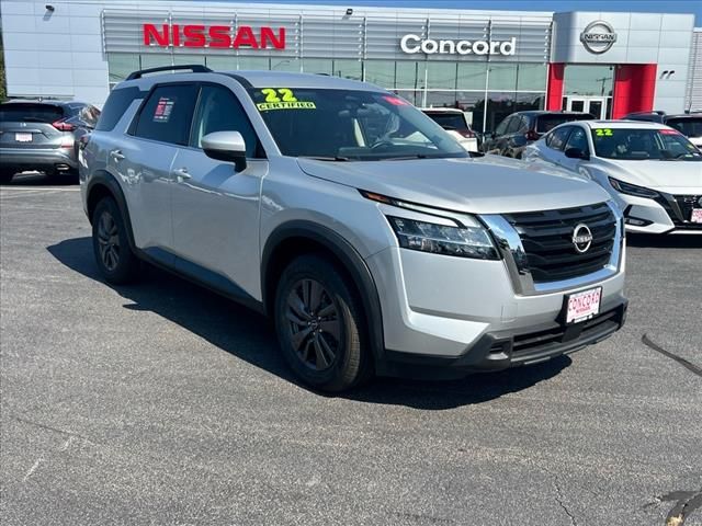 2022 Nissan Pathfinder SV