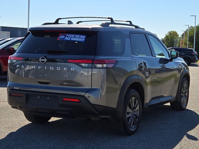 2022 Nissan Pathfinder SV