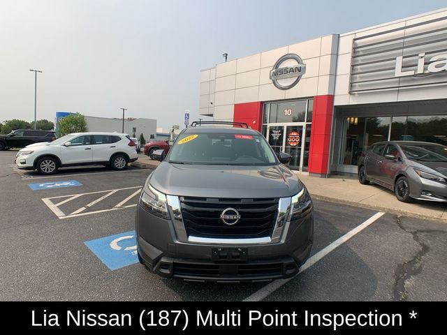 2022 Nissan Pathfinder SV
