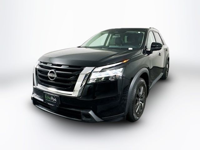 2022 Nissan Pathfinder SV