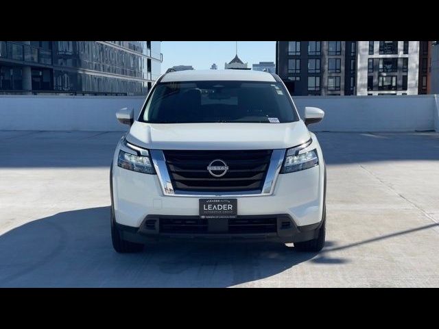 2022 Nissan Pathfinder SV