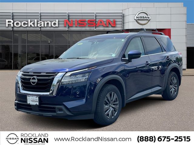 2022 Nissan Pathfinder SV