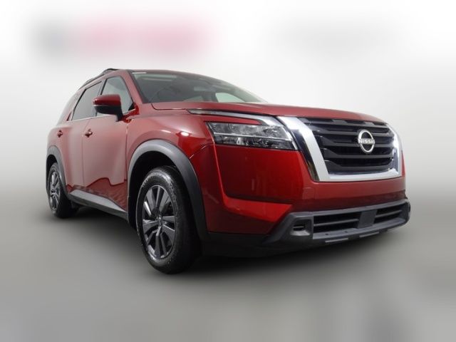 2022 Nissan Pathfinder SV