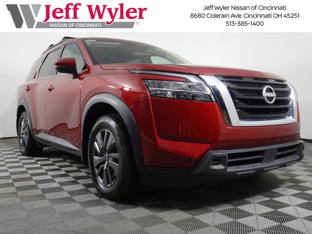 2022 Nissan Pathfinder SV