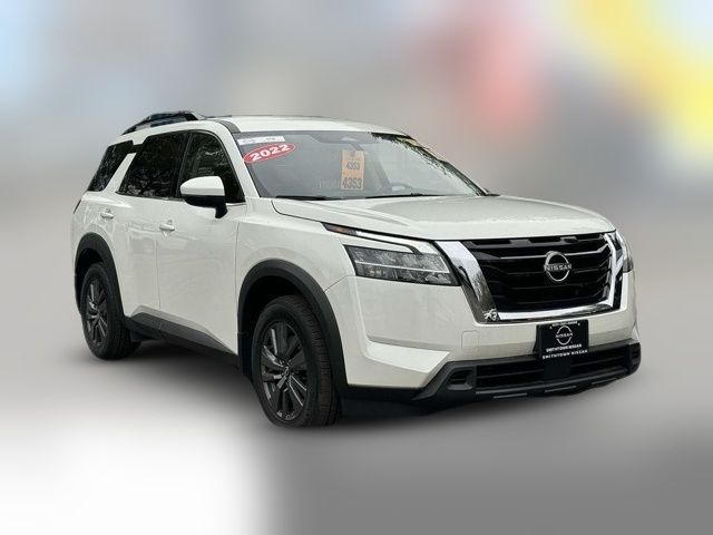 2022 Nissan Pathfinder SV