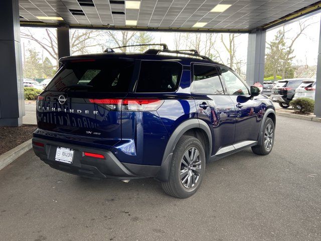 2022 Nissan Pathfinder SV