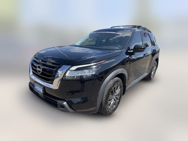 2022 Nissan Pathfinder SV