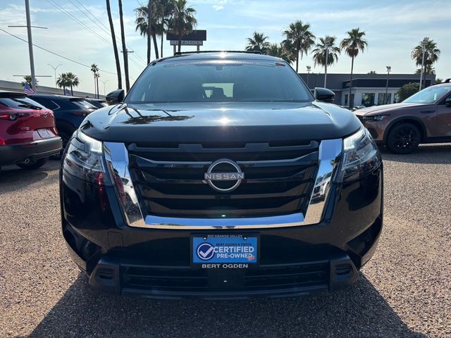 2022 Nissan Pathfinder SV