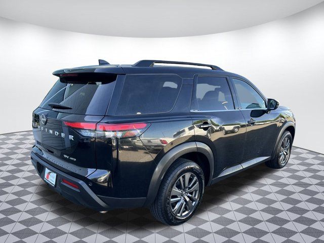 2022 Nissan Pathfinder SV