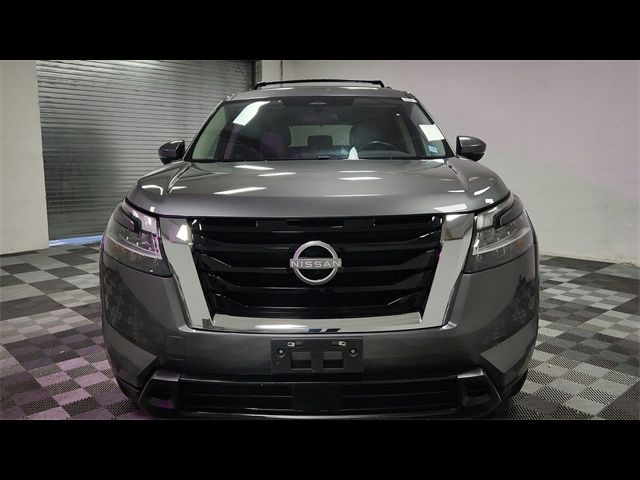 2022 Nissan Pathfinder SV