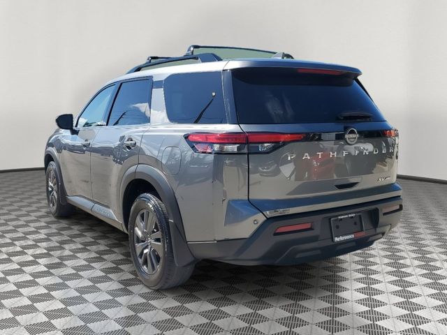 2022 Nissan Pathfinder SV