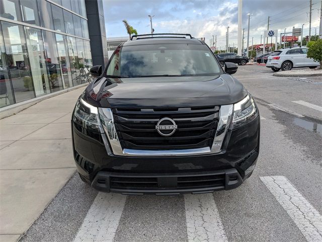 2022 Nissan Pathfinder SV