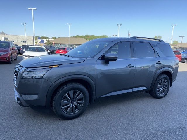 2022 Nissan Pathfinder SV