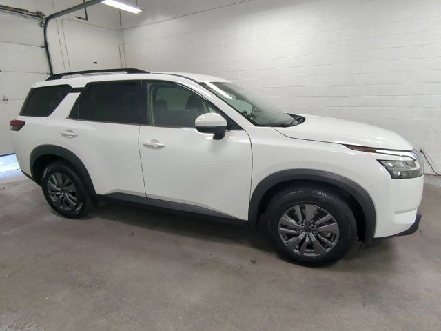 2022 Nissan Pathfinder SV