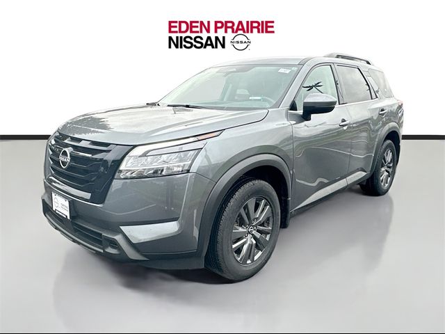 2022 Nissan Pathfinder SV