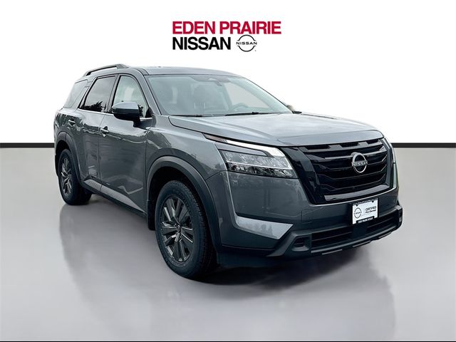 2022 Nissan Pathfinder SV