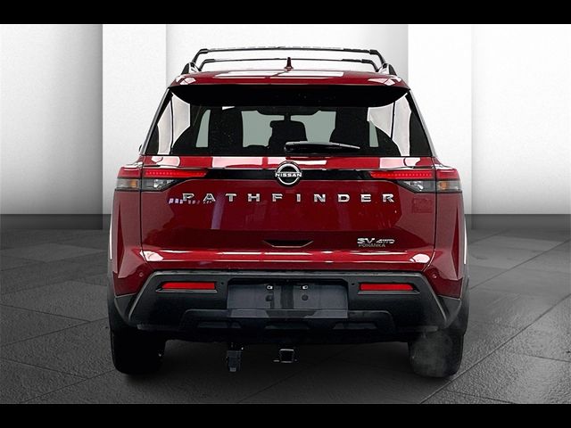 2022 Nissan Pathfinder SV