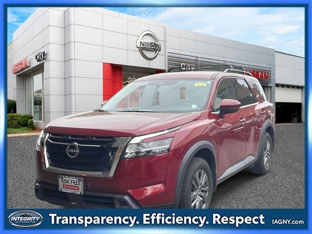 2022 Nissan Pathfinder SV