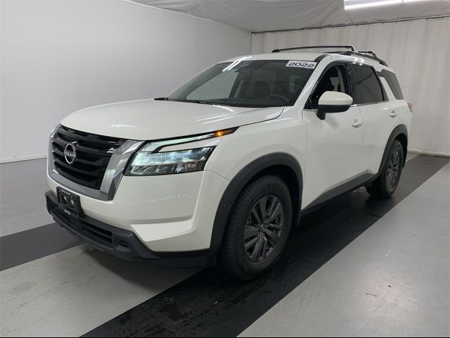 2022 Nissan Pathfinder SV