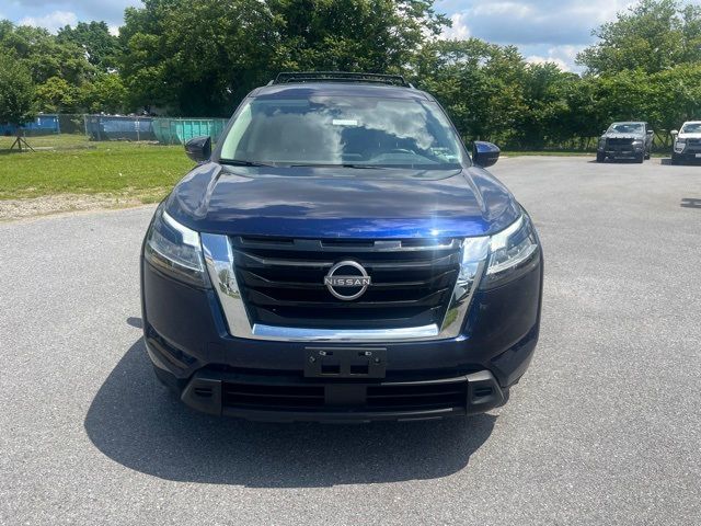 2022 Nissan Pathfinder SV