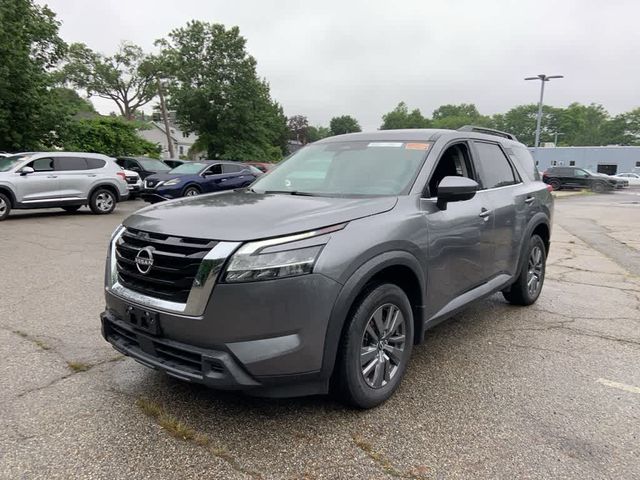 2022 Nissan Pathfinder SV