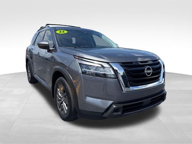 2022 Nissan Pathfinder SV