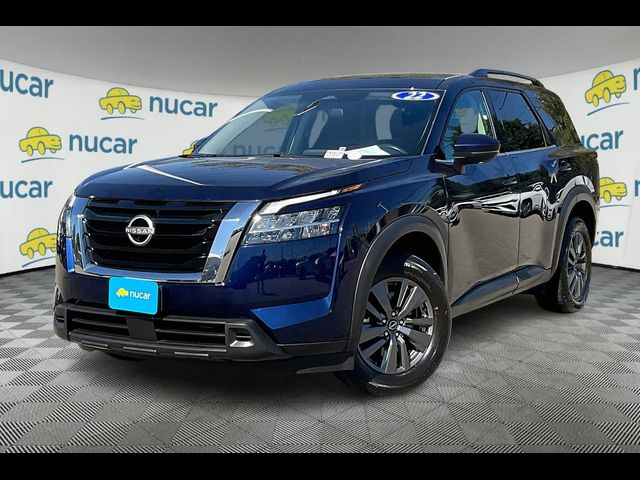 2022 Nissan Pathfinder SV