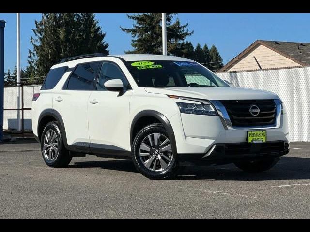 2022 Nissan Pathfinder SV