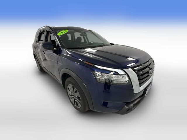 2022 Nissan Pathfinder SV