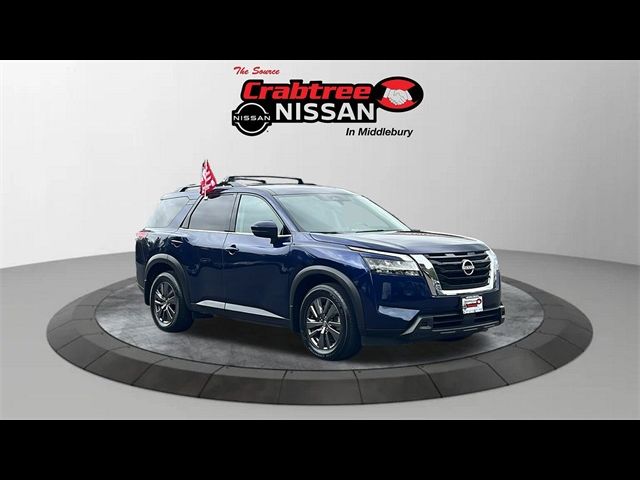 2022 Nissan Pathfinder SV