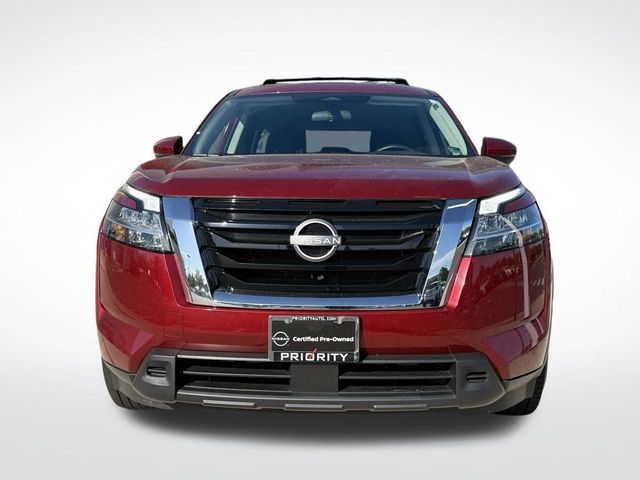 2022 Nissan Pathfinder SV