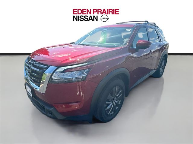 2022 Nissan Pathfinder SV