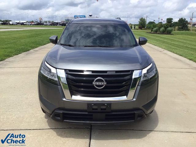 2022 Nissan Pathfinder SV