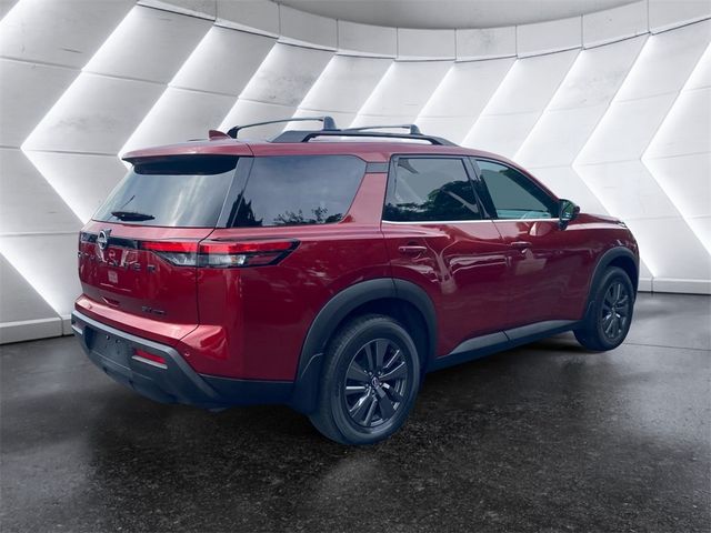 2022 Nissan Pathfinder SV