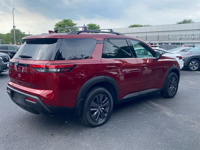 2022 Nissan Pathfinder SV