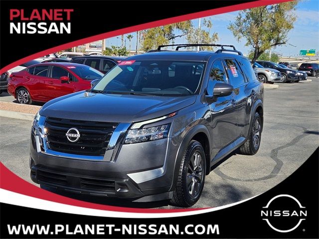 2022 Nissan Pathfinder SV