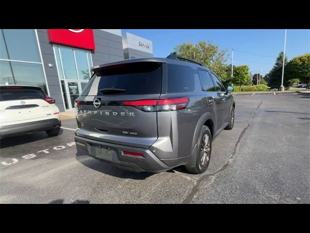 2022 Nissan Pathfinder SV