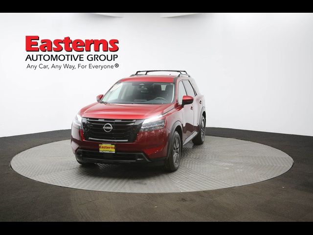 2022 Nissan Pathfinder SV