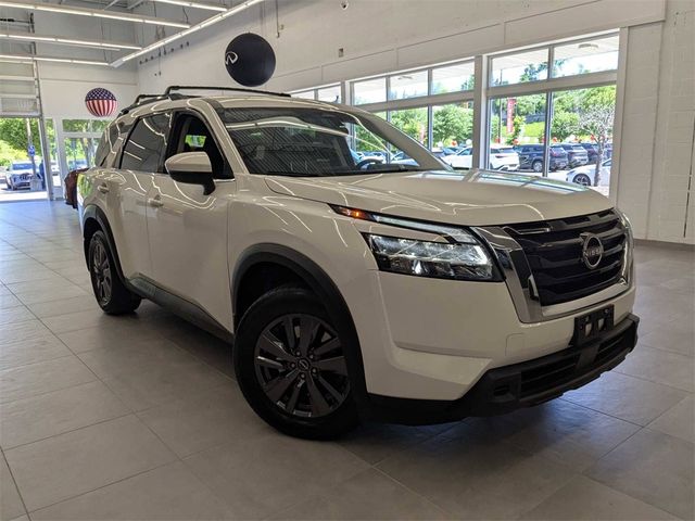 2022 Nissan Pathfinder SV