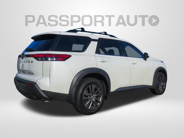 2022 Nissan Pathfinder SV