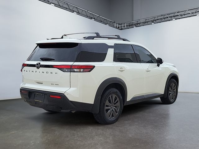 2022 Nissan Pathfinder SV