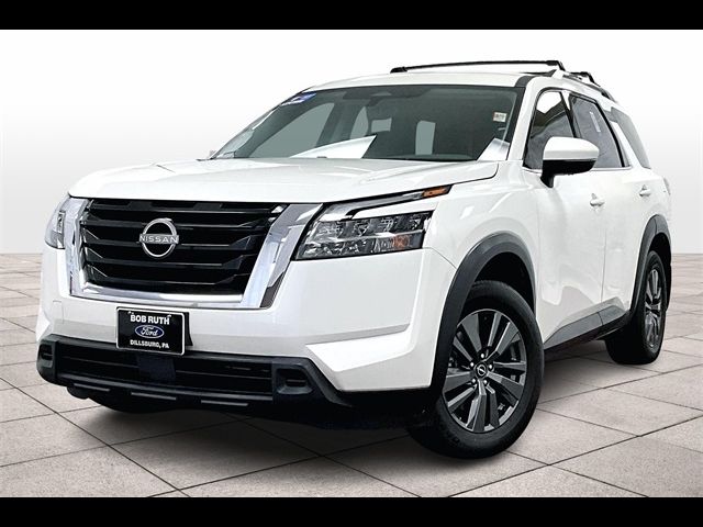 2022 Nissan Pathfinder SV