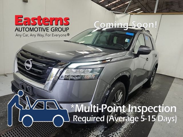 2022 Nissan Pathfinder SV