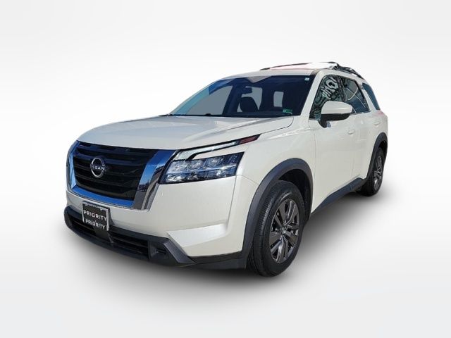 2022 Nissan Pathfinder SV